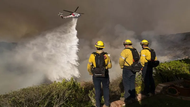 LA firefighters battle to contain monster inferno as death toll rises