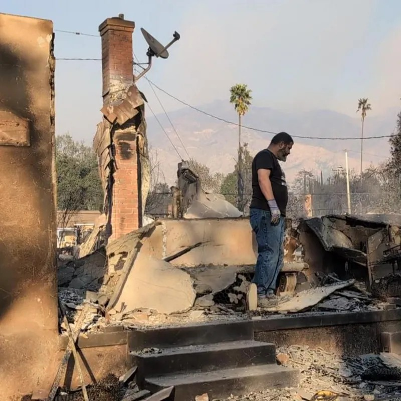 How one street in LA went up in flames